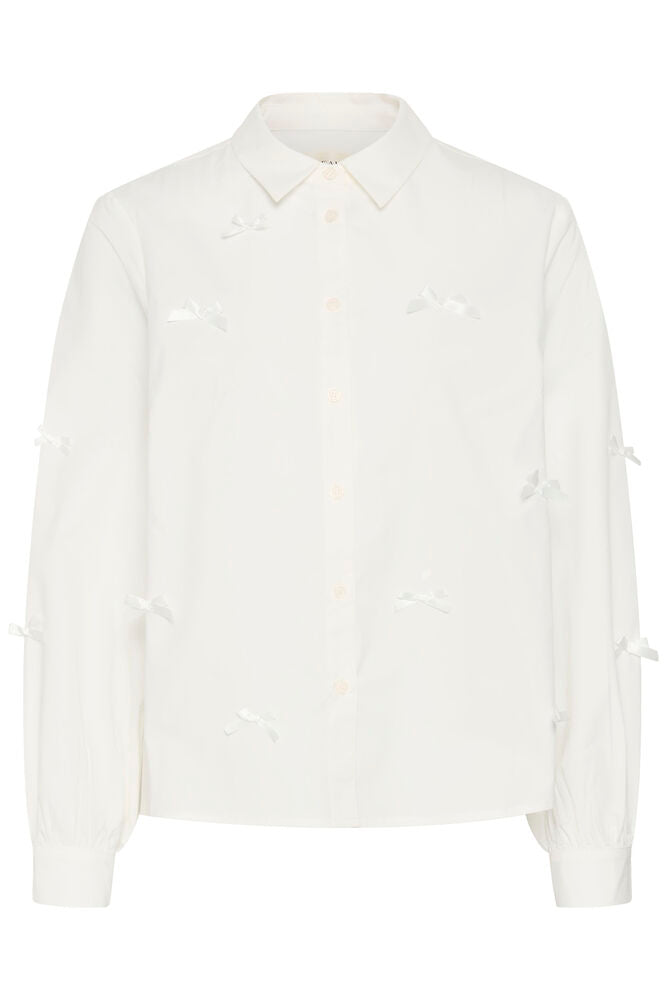 Cream blouse strikjes